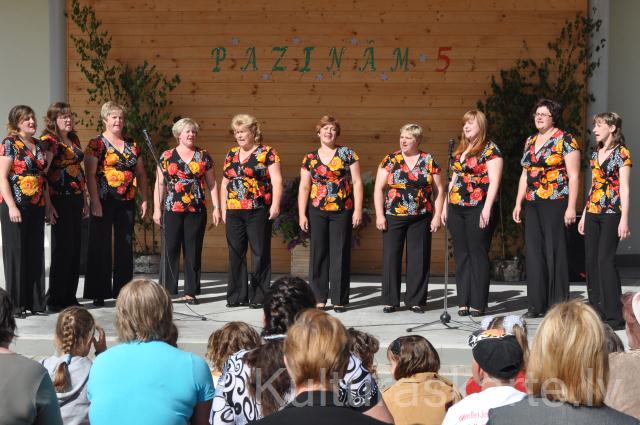Sieviesu vokalais ansamblis"Paziņas"